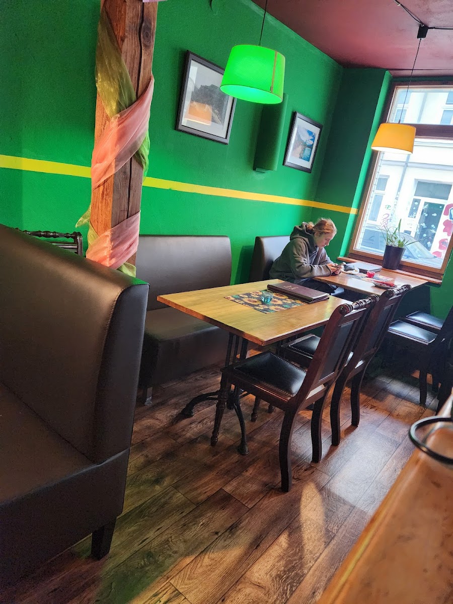 Café Lom Restaurant